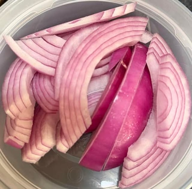 Onions (Small Plate).